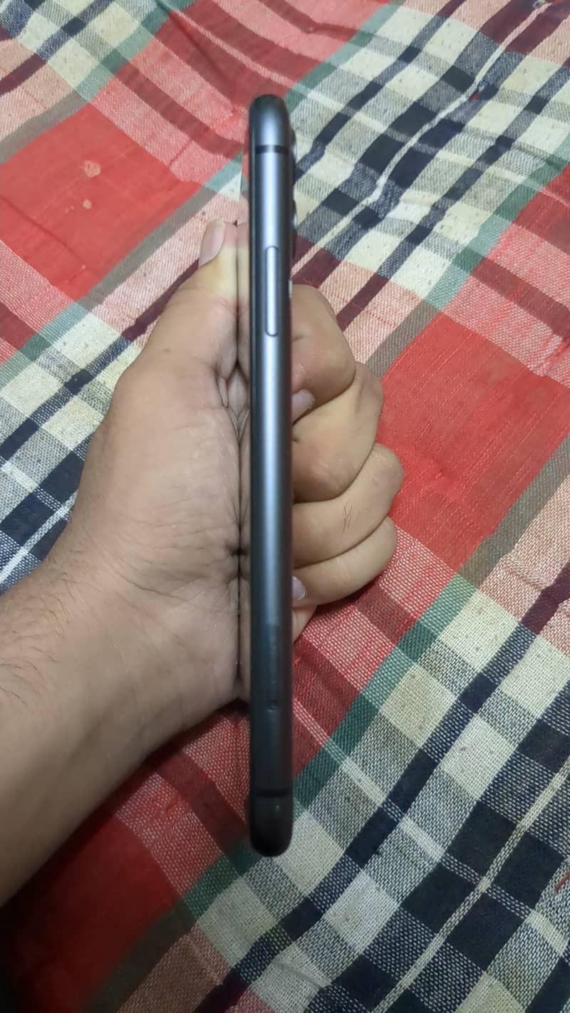 Apple iPhone 11 1