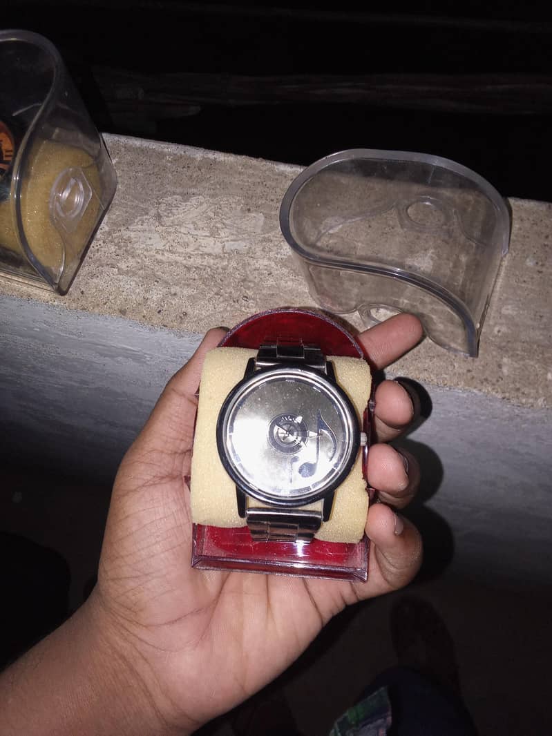 watchs 1
