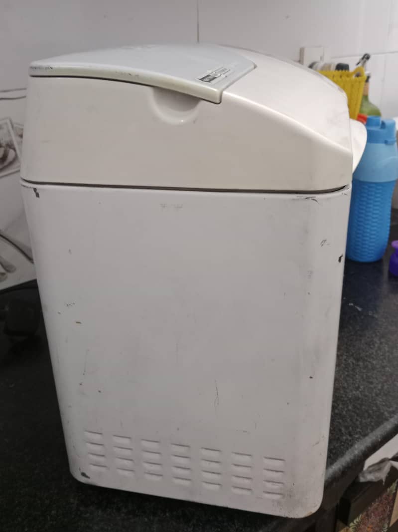 imported Panasonic sd253 bread maker 1
