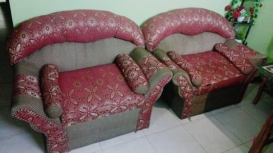 5 seater sofa set 3+1+1 used/gizri/good condition/urgent sale