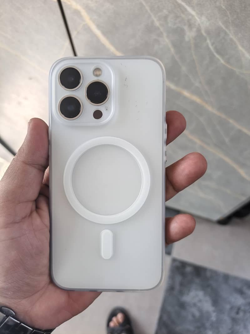 Apple iPhone 13 Pro 3