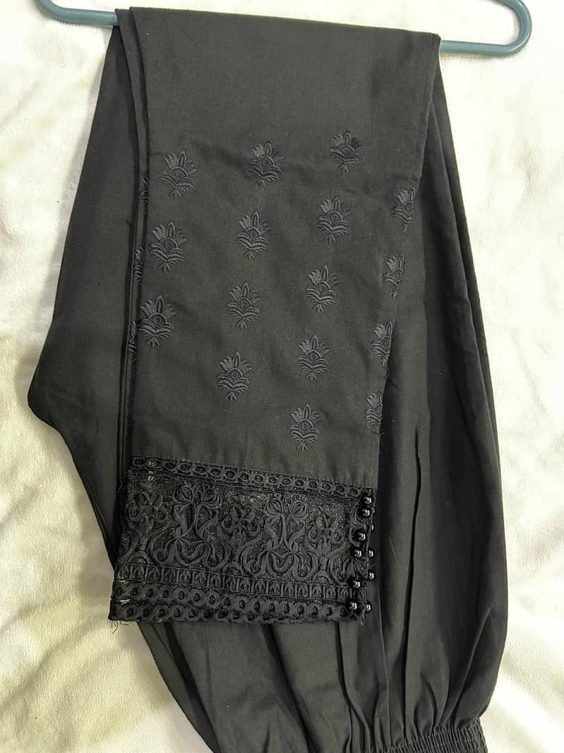 Timeless Black Elegance 3