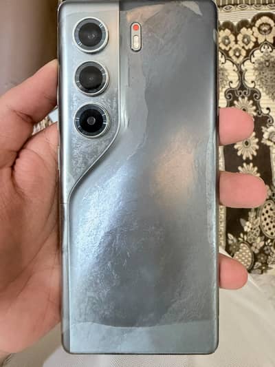 Tecno CAMON 40 Pro