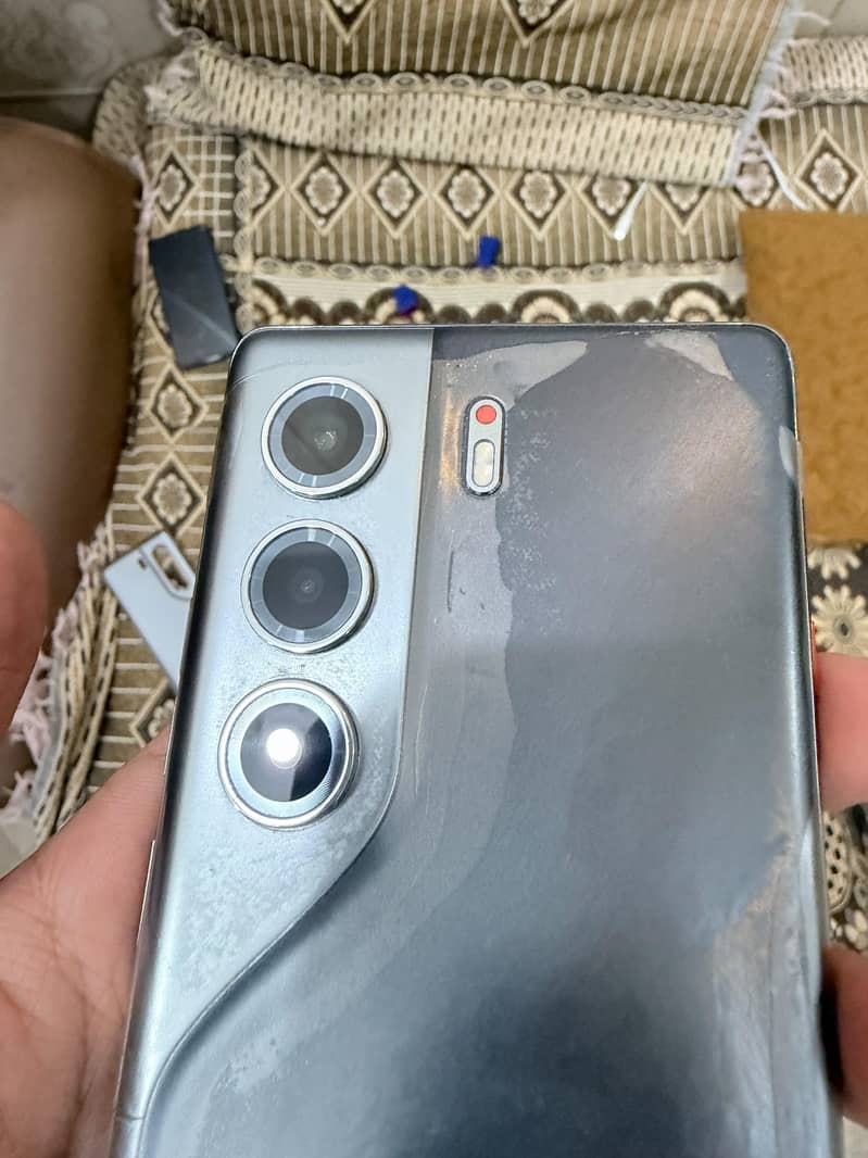 Tecno CAMON 40 Pro 2