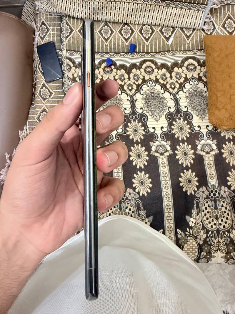Tecno CAMON 40 Pro 8