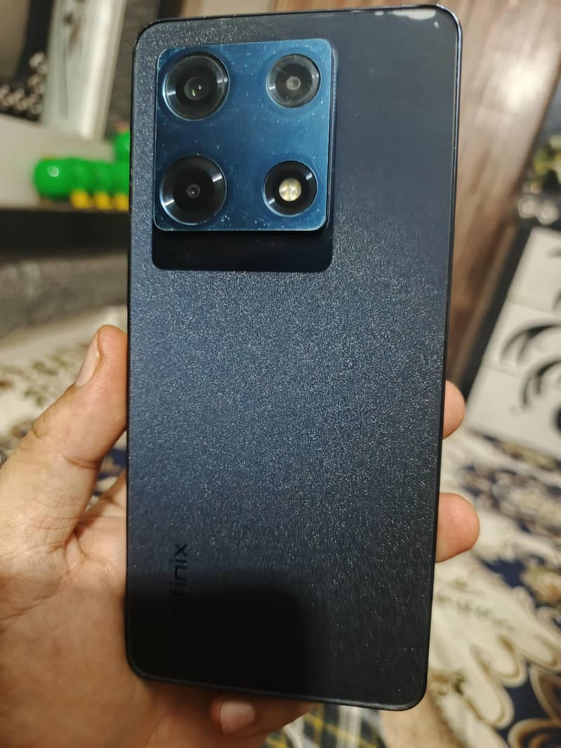 Infinix Note 30 Pro 8