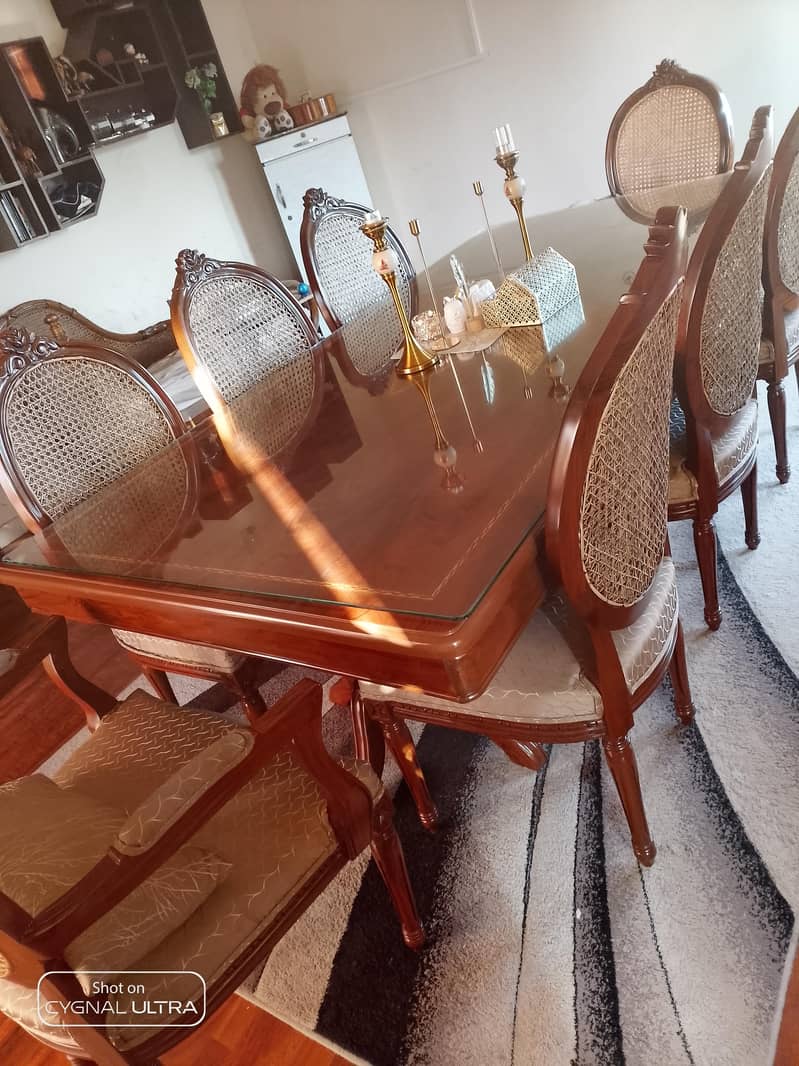 dinning table 0