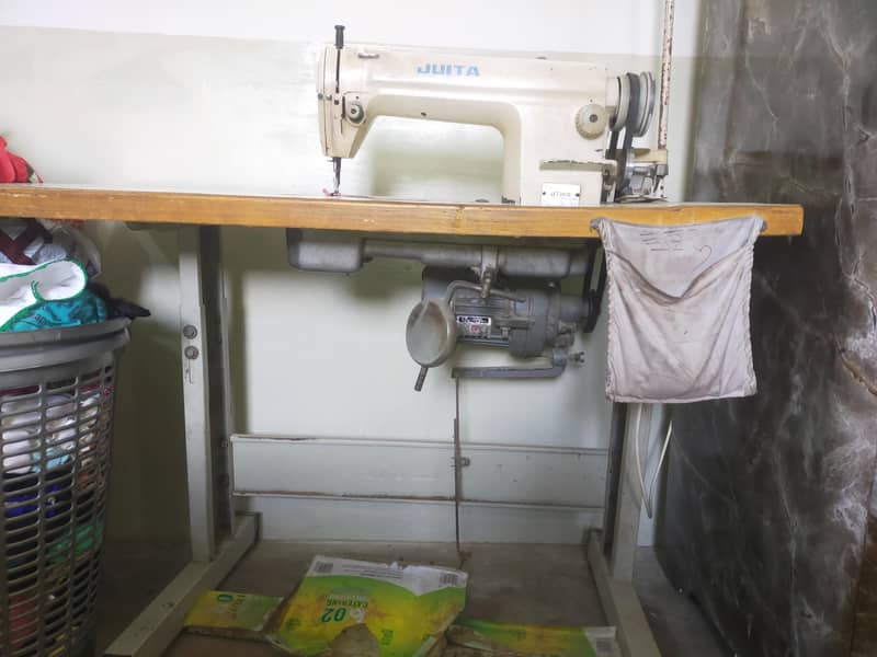 sewing machine 4