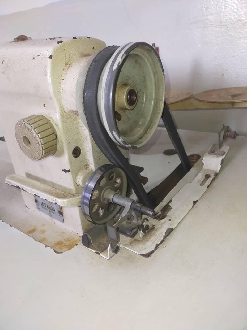 sewing machine 5