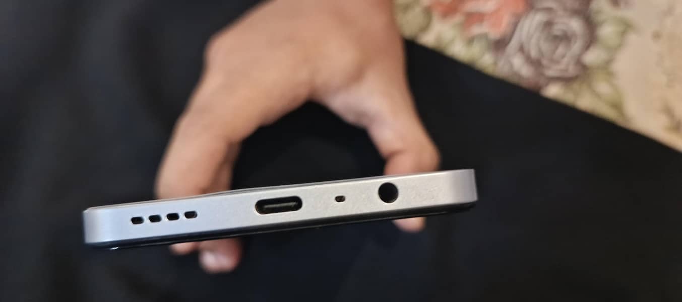 Realme C65 5