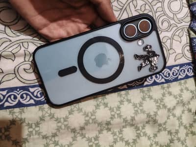 Apple iPhone 16