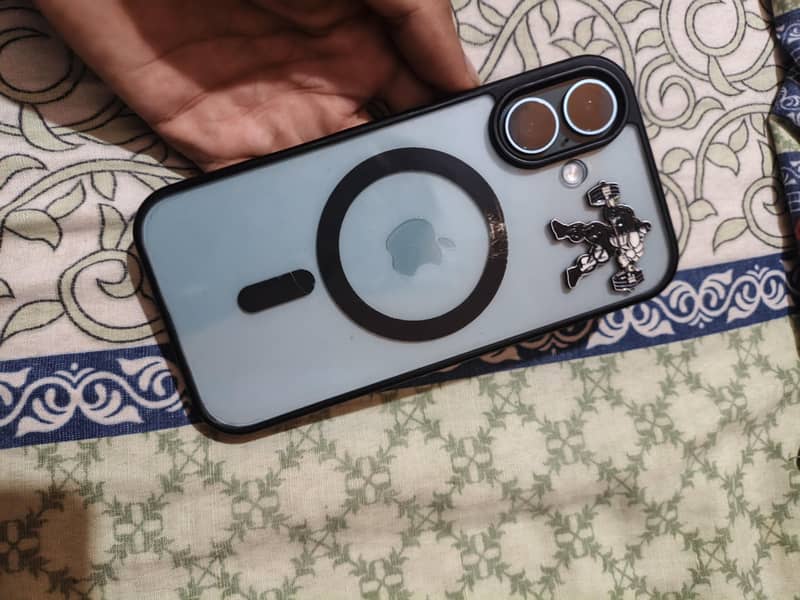 Apple iPhone 16 0