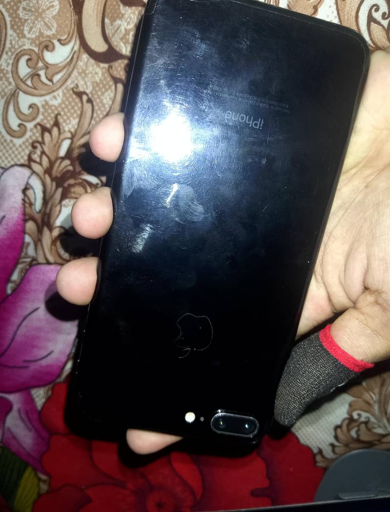 Apple iPhone 7 Plus 1