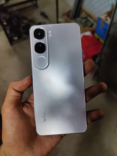 Vivo Y200