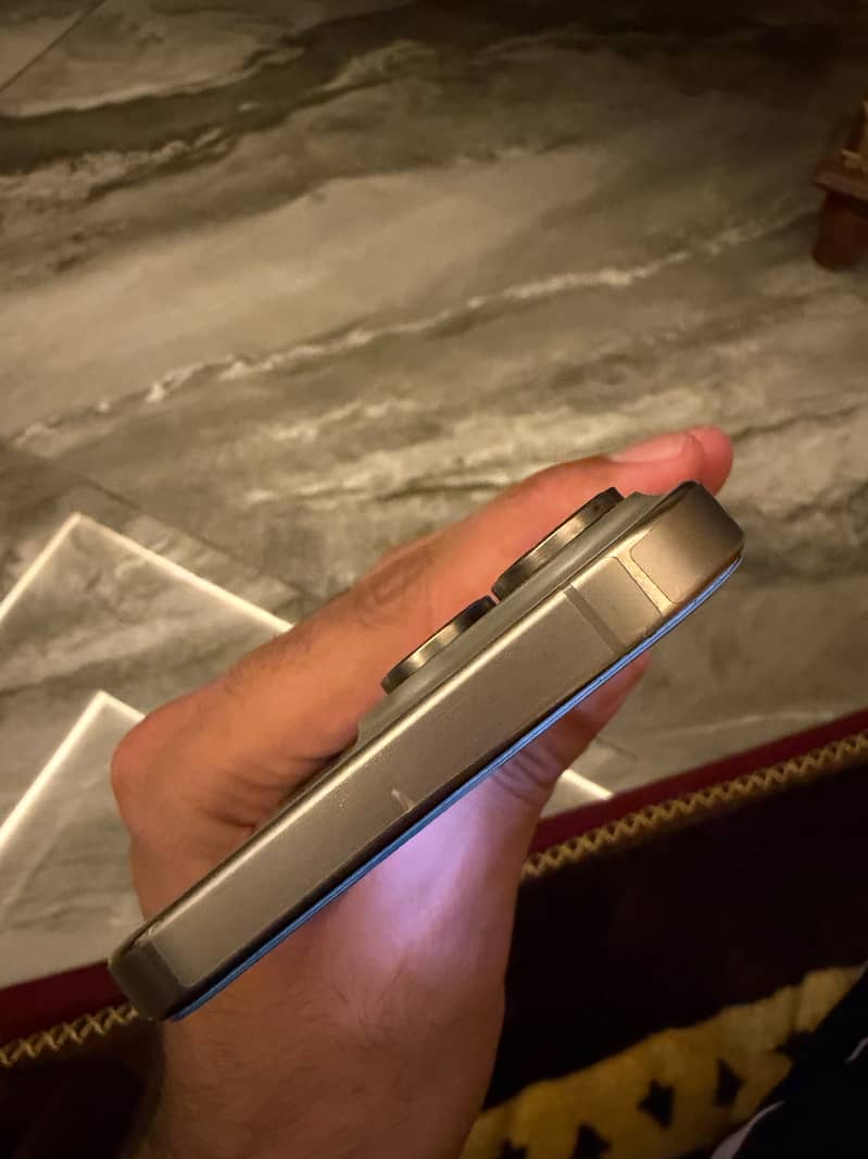 Apple iPhone 15 Pro Max 3