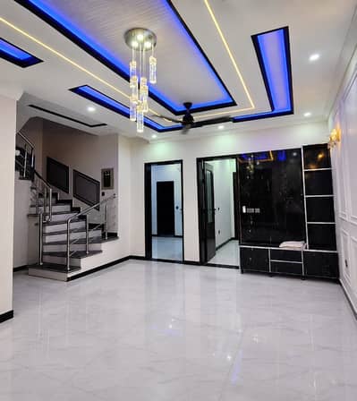 Luxurious 5 Marla House For Sale
