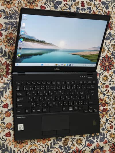 Fujitsu Ultra-slim lifebook, i5 10th Gen, IR Face/ Fingerprint Unlock