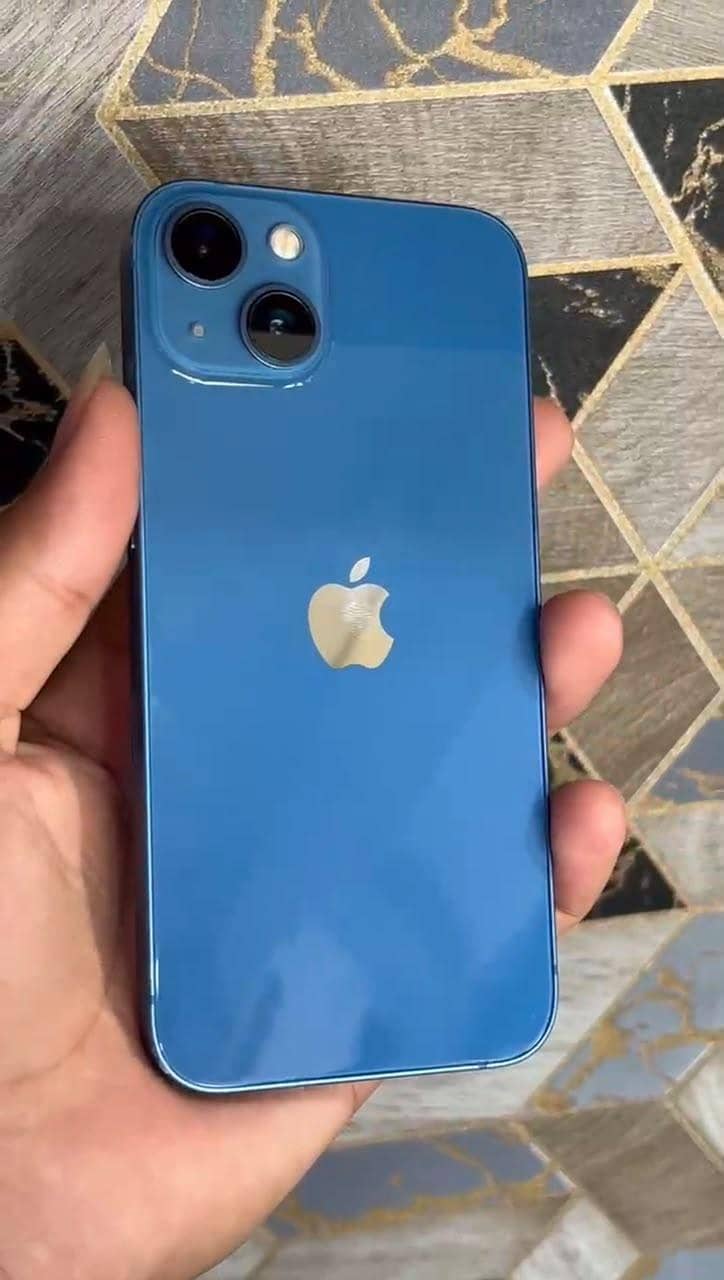 Apple iPhone 13 1