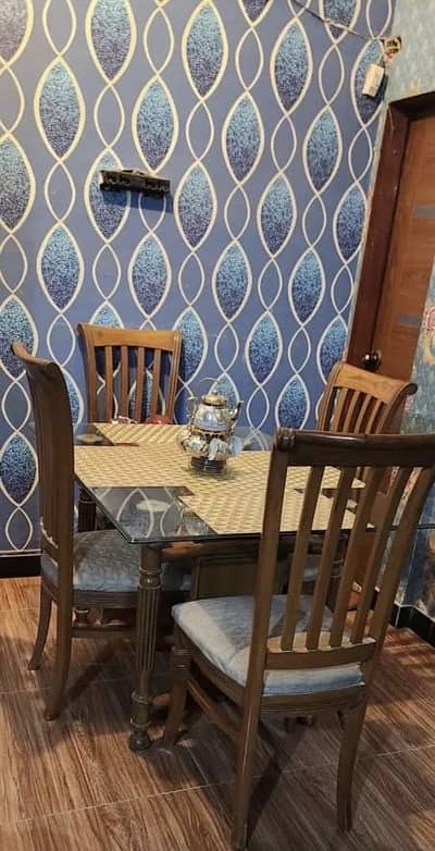 4 chairs dining table