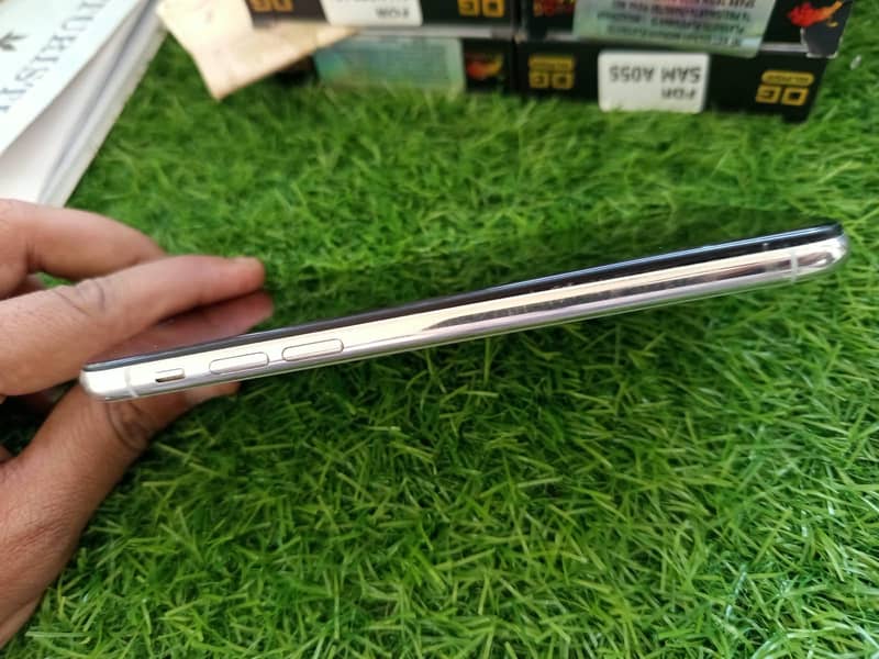 Apple iPhone X 2