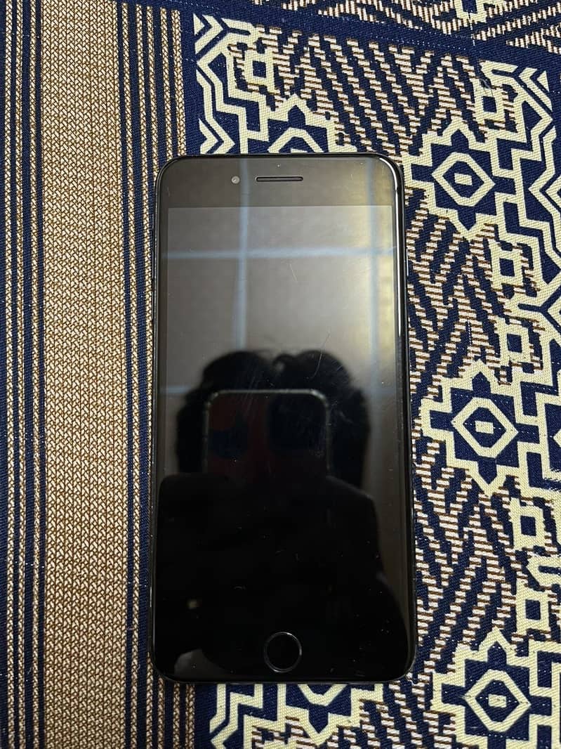 Apple iPhone 7 Plus 1