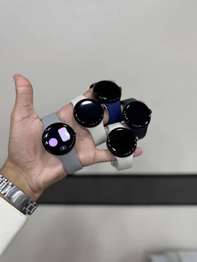 Google Pixel Watch 2 41mm aluminium case AMOLED DISPLAY smartwatch