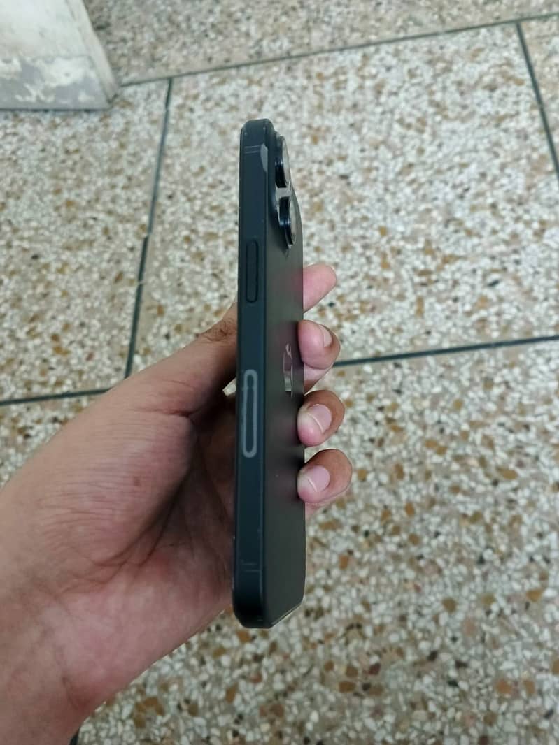 Apple iPhone 15 3