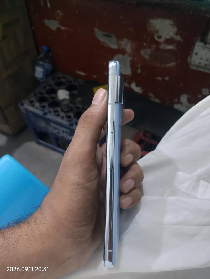Google Pixel 8 Pro 3