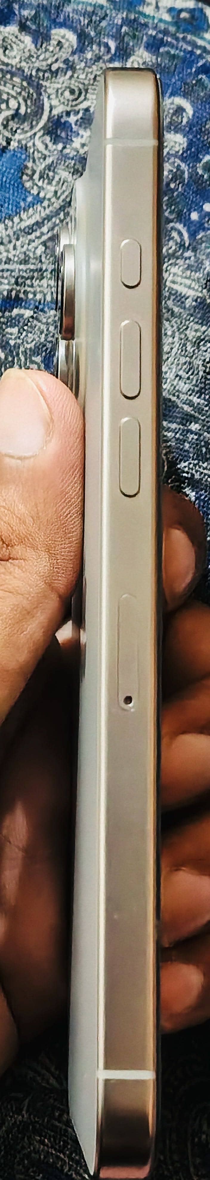 Apple iPhone 16 Pro Max 5