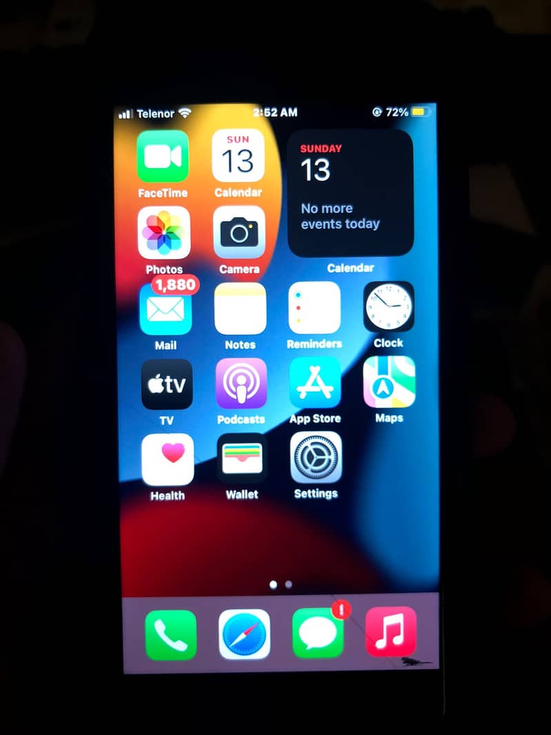 Apple iPhone 7 0