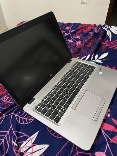 HP 850 Core i5 Generation 6