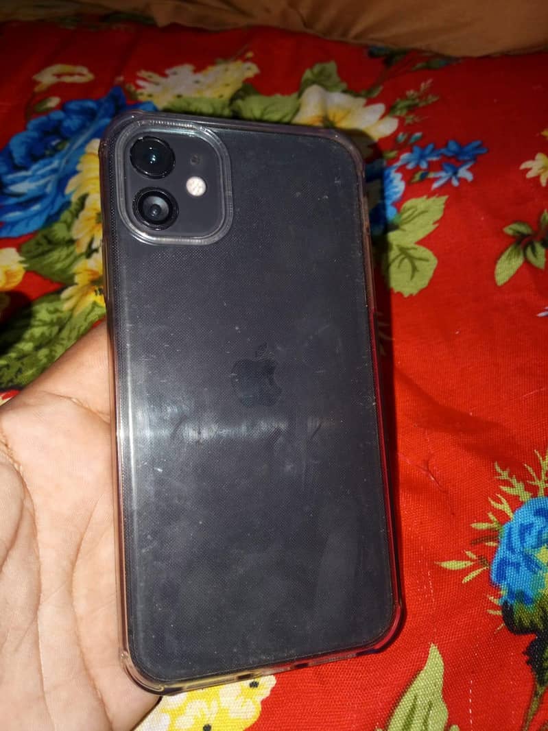 Apple iPhone 11 3
