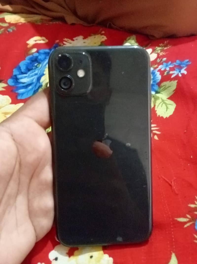 Apple iPhone 11 4