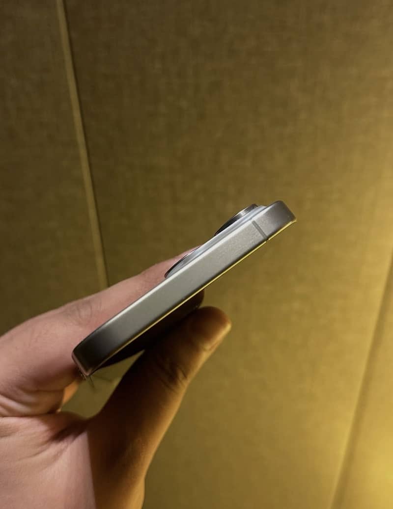 iPhone 15 Pro Max 3