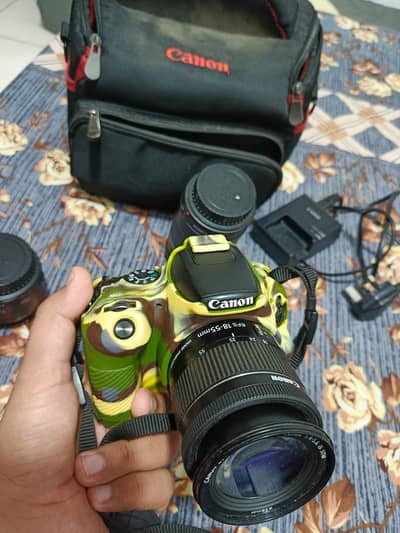 Canon 200D (Rebel SL2) in pristine condition. Just like new.