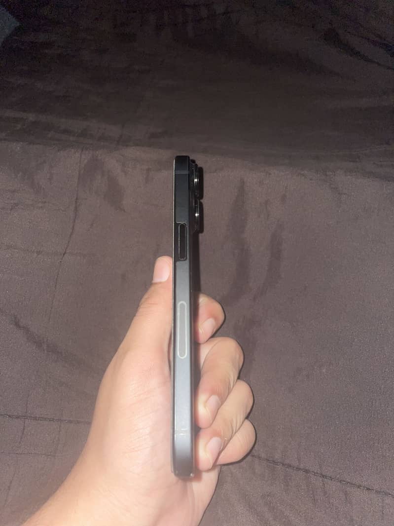 Apple iPhone 15 6
