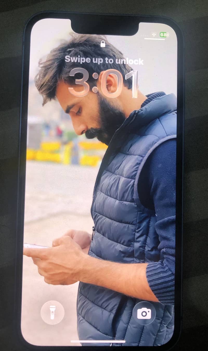 Apple iPhone 13 mini 0