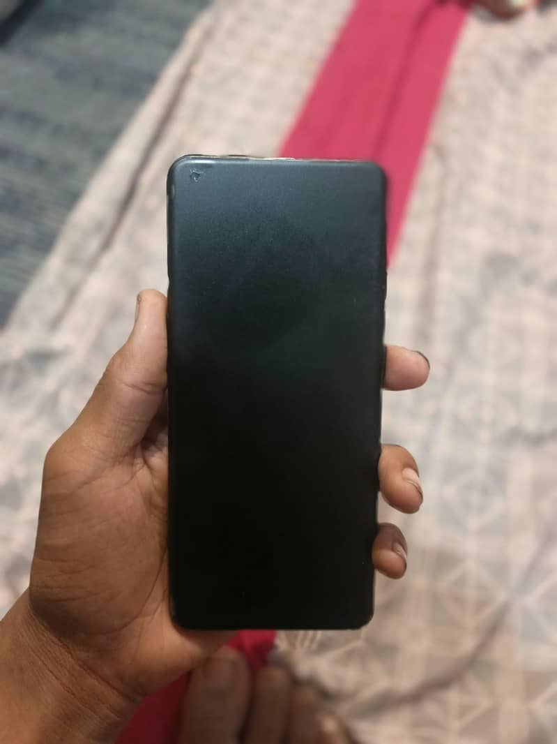 One Plus 10 Pro 4