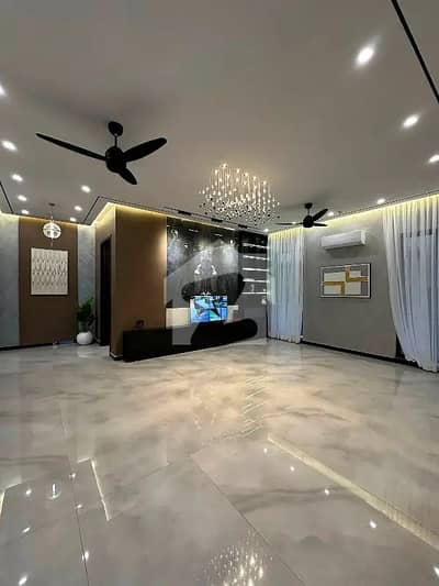 Beautiful 10 Marla UPPER PORTION Available For RENT In Prime Location Of Bahria Town Lahore