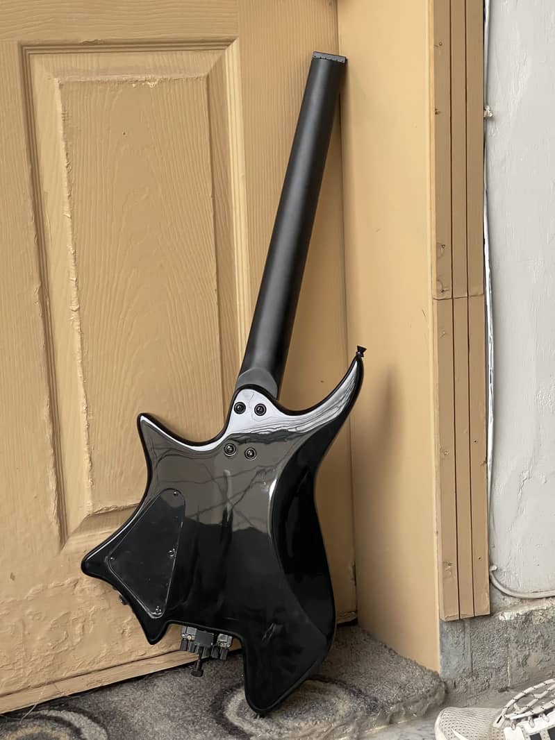 Headless guitar 2