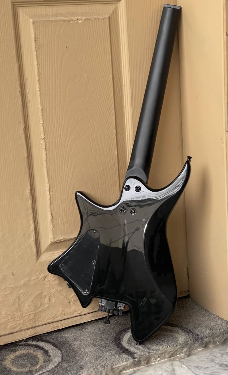 Headless guitar 5