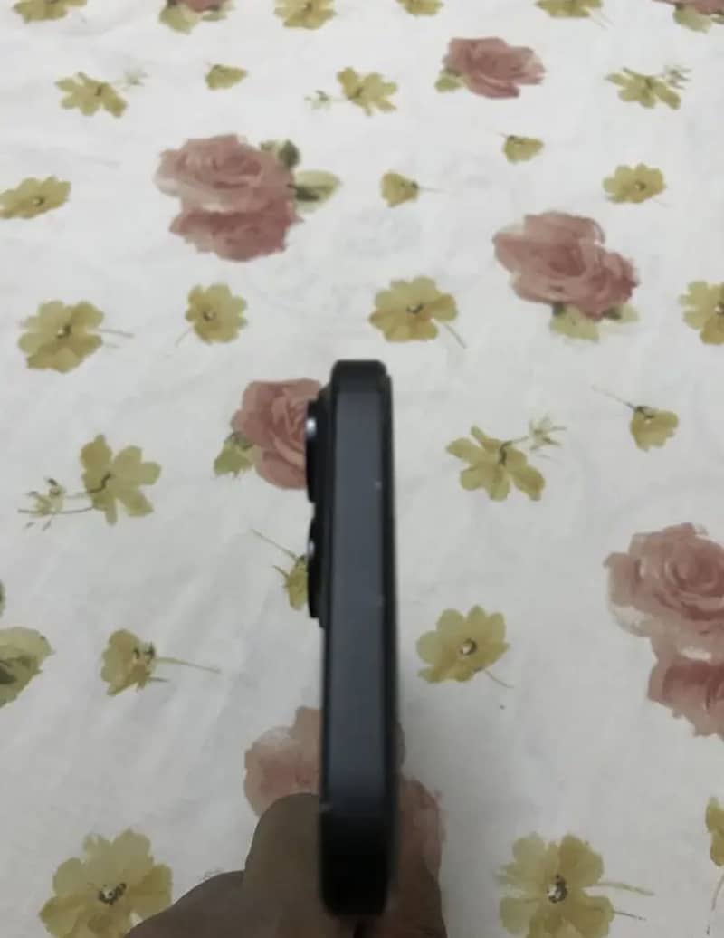 Apple iPhone 15 5