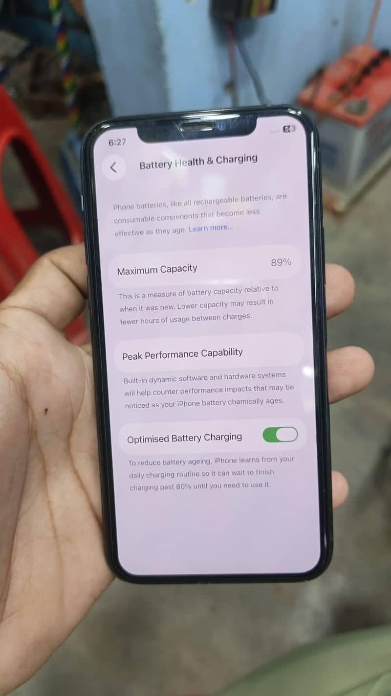 Apple iPhone 11 Pro 4