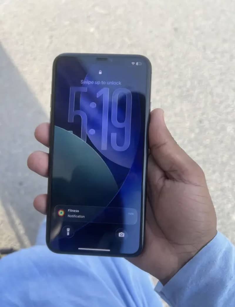 Apple iPhone 11 Pro Max 2