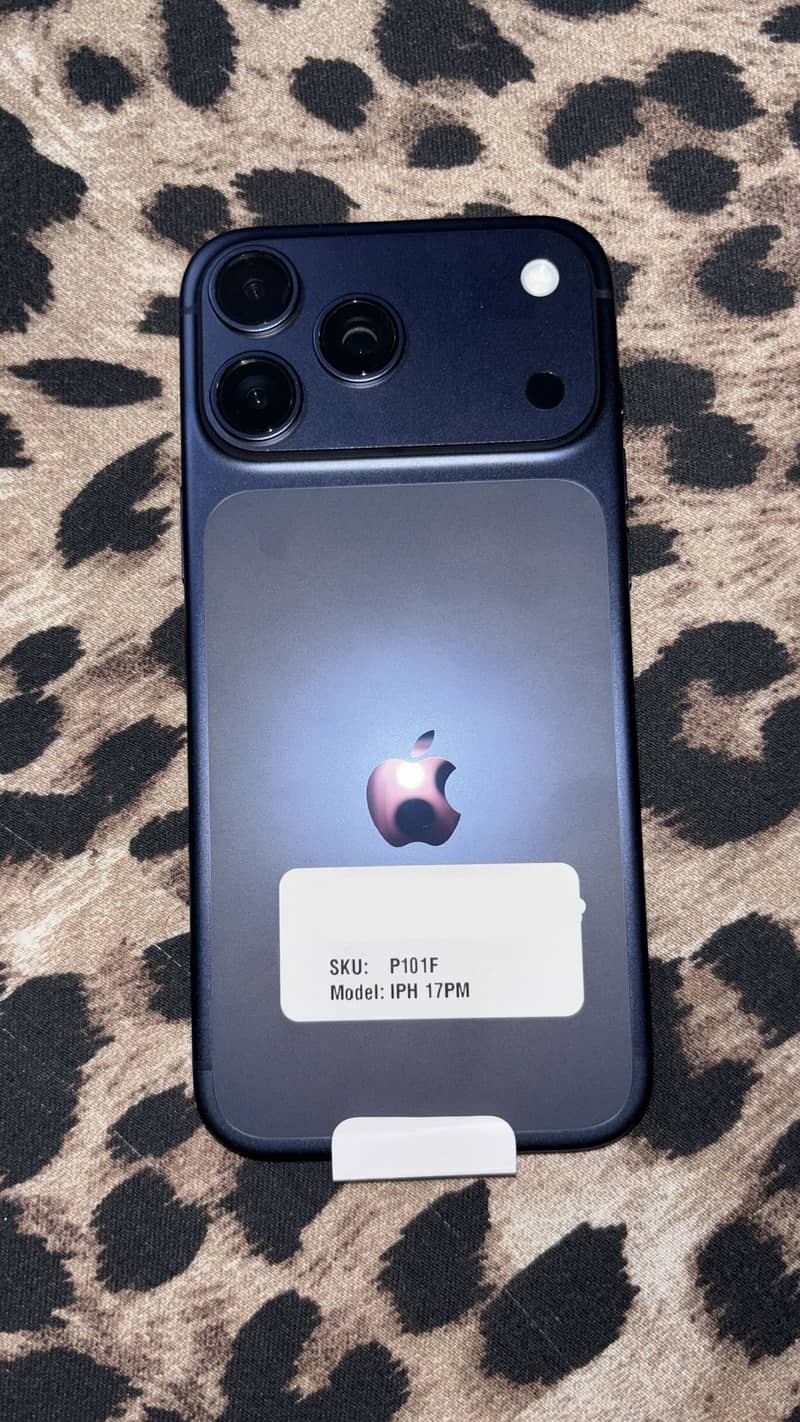 Apple iPhone 17 Pro Max 0