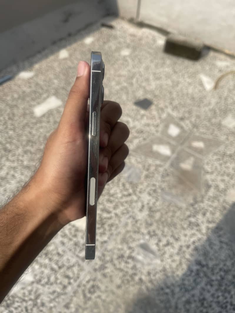 Apple iPhone 12 Pro Max 6