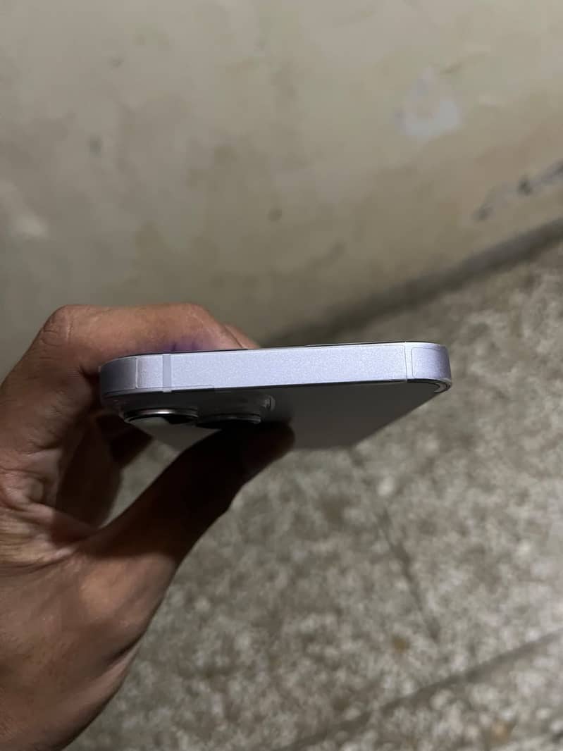 Apple iPhone 14 2