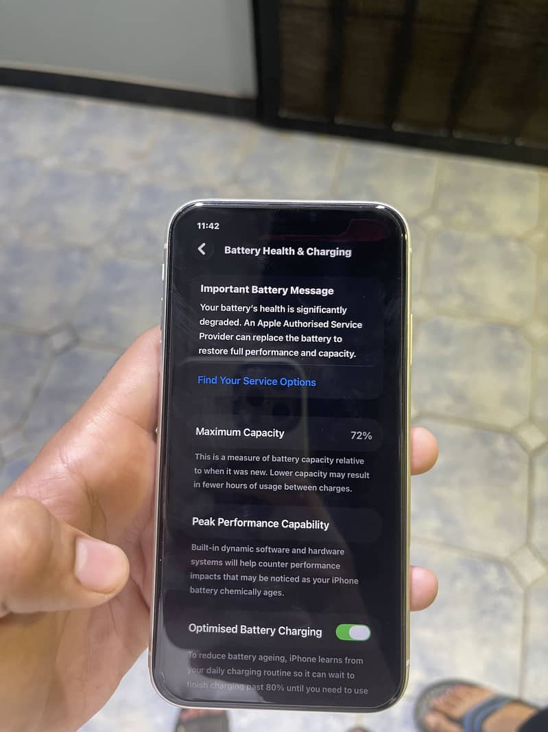 Apple iPhone 11 3