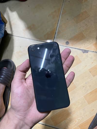 Apple iPhone SE