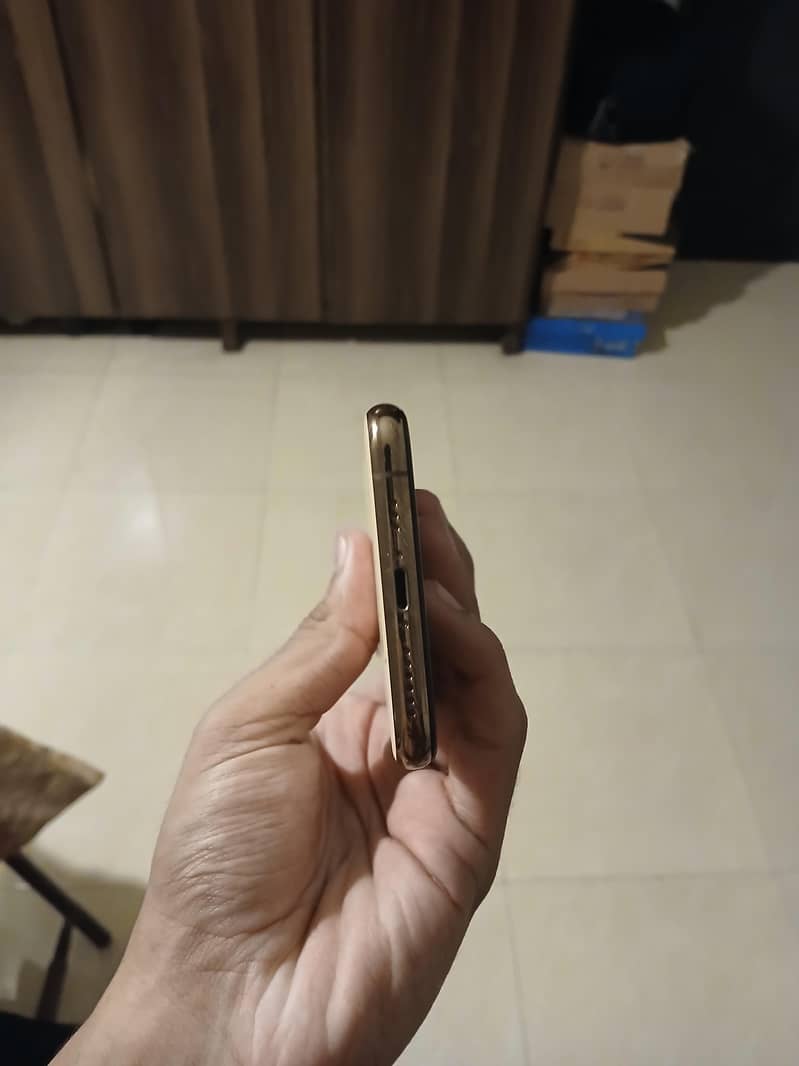 Apple iPhone 11 8